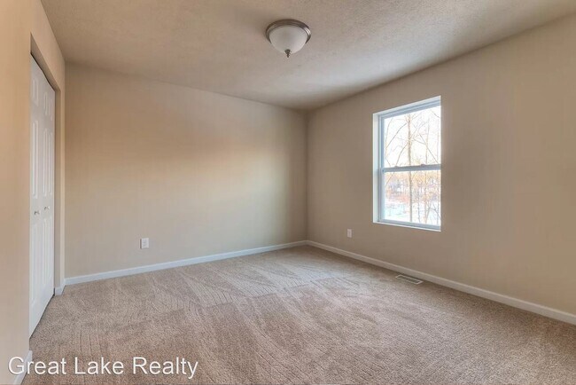 Building Photo - 3 br, 2.5 bath House - 2323 Sagebrush Street