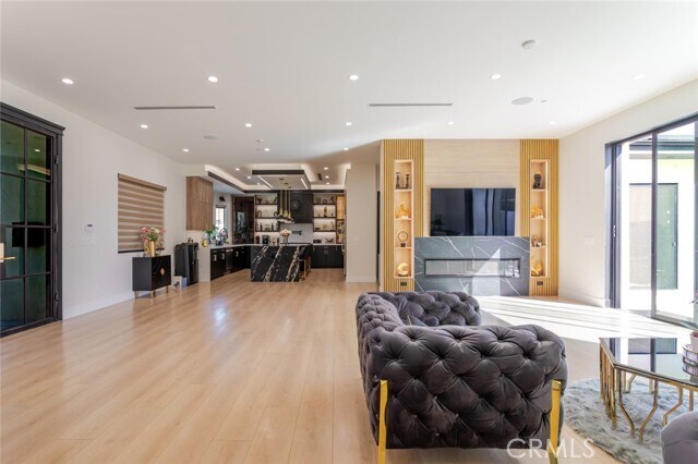 Building Photo - 7714 Lasaine Ave