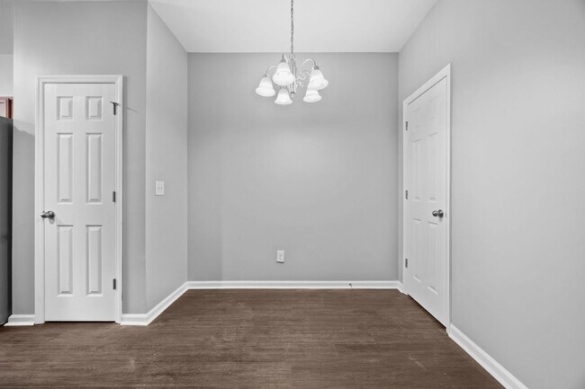 Building Photo - Welcome to Carolina Forest!