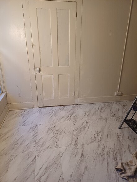 Building Photo - 603 2nd St