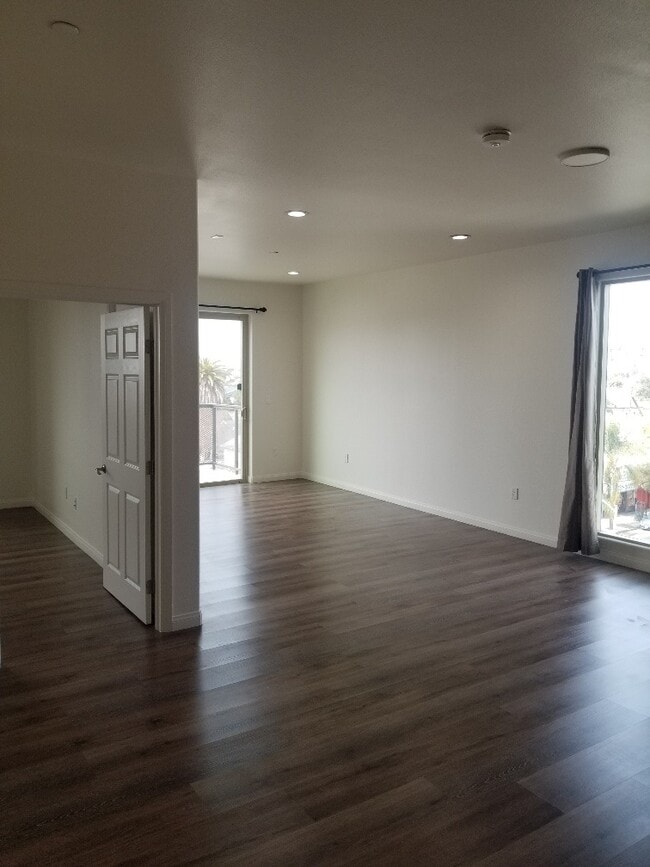 Building Photo - 4800 Avalon Blvd