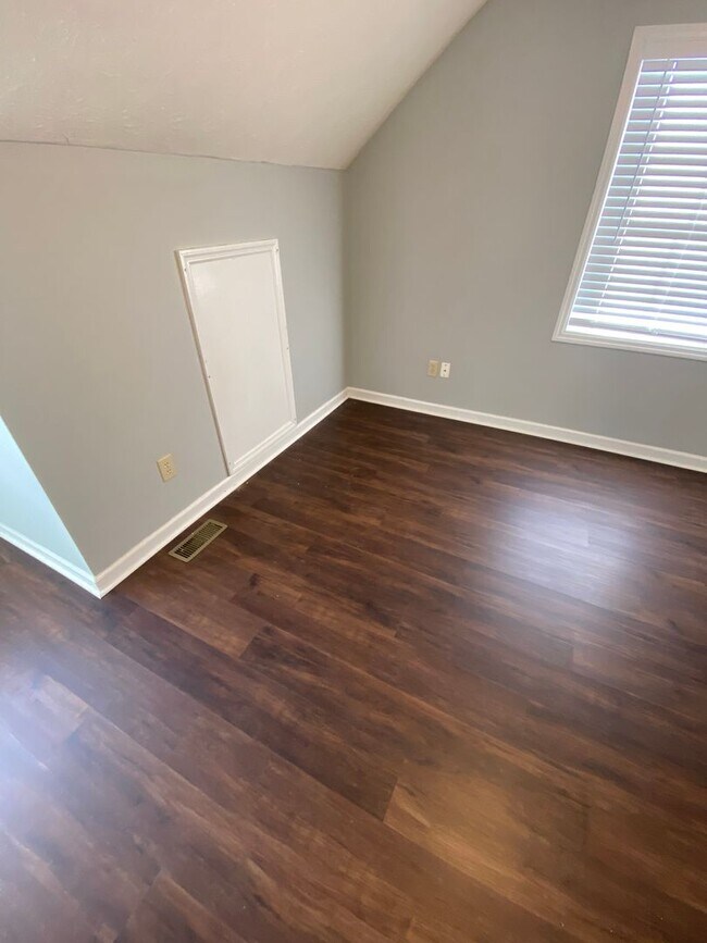 Building Photo - Shelton Park