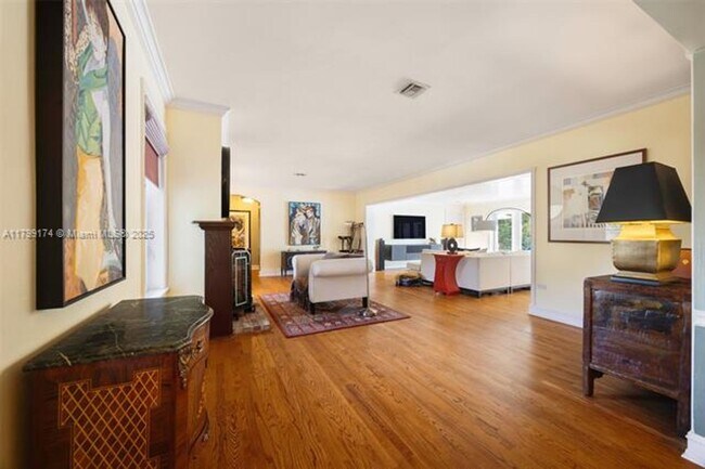 Building Photo - 7290 SW 77th Terrace