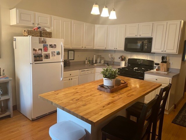 Building Photo - 2217 Rice W St