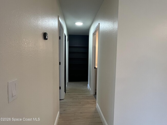 Building Photo - 1171 Riviera Dr NE