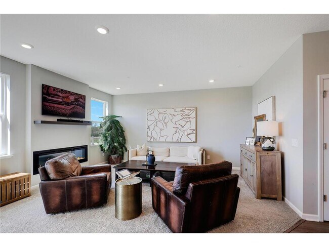 Building Photo - 6743 Bluestem Wy