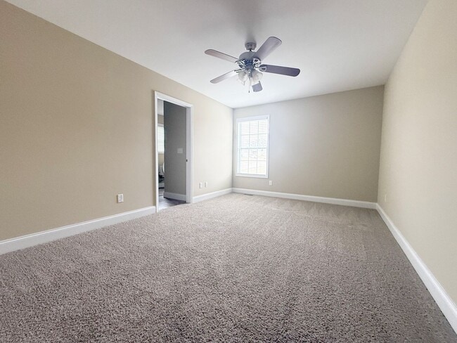 Building Photo - 3-Bedroom Home with Garage in The Reserve