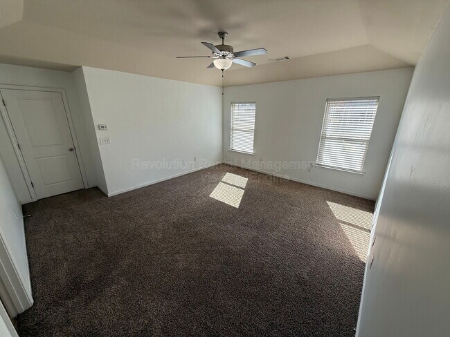 Building Photo - 5059 Saphire Ct