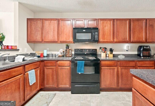 Building Photo - 3353 Parc Dr SW