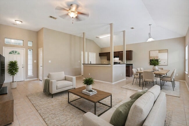 Building Photo - 9104 N Green River Dr