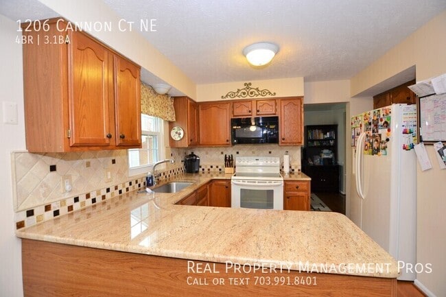 Building Photo - 1206 Cannon Ct NE