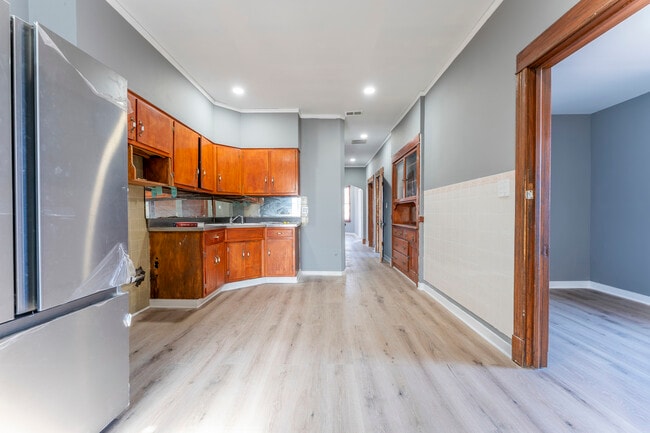 Building Photo - 2643 W 21st Pl