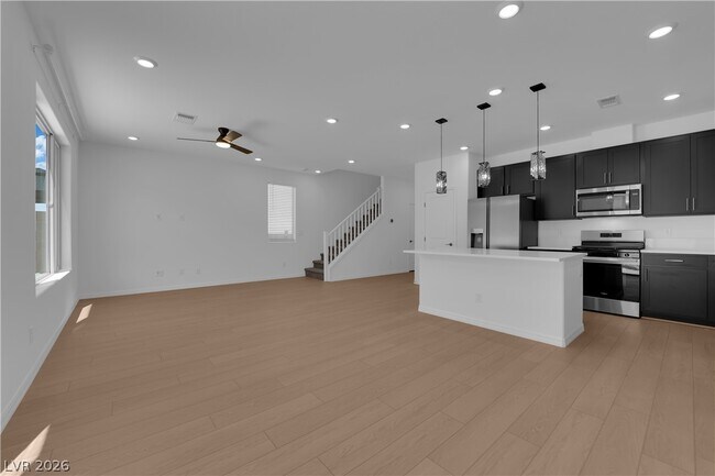 Building Photo - 10227 Estancia Hl St