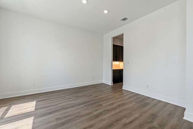 Building Photo - Spacious Two-Story Stunner in Leander