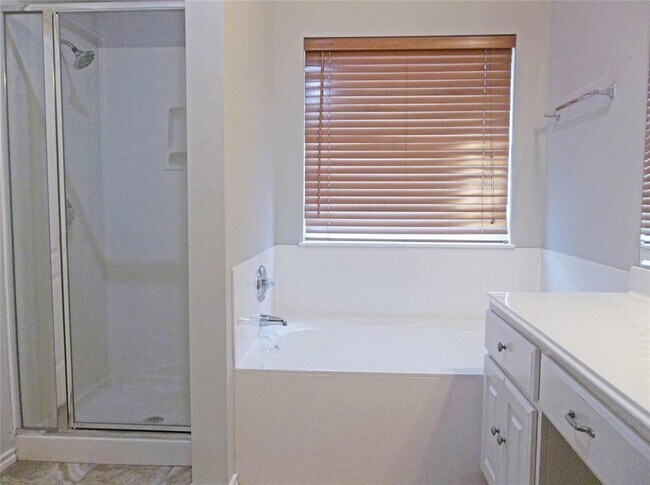 Building Photo - 110 Fossil Trail