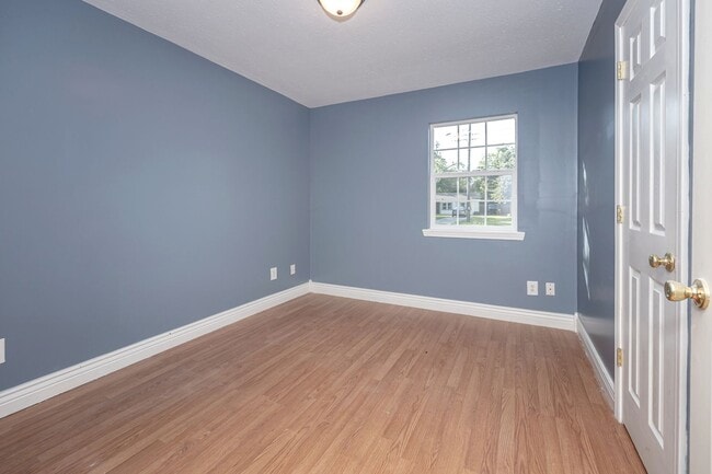 Building Photo - 3 Bed 1 Bath Home In Pascagoula - New Appl...