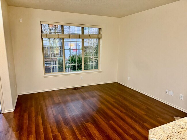 Building Photo - Bethany Village-Two bedroom TH Delight