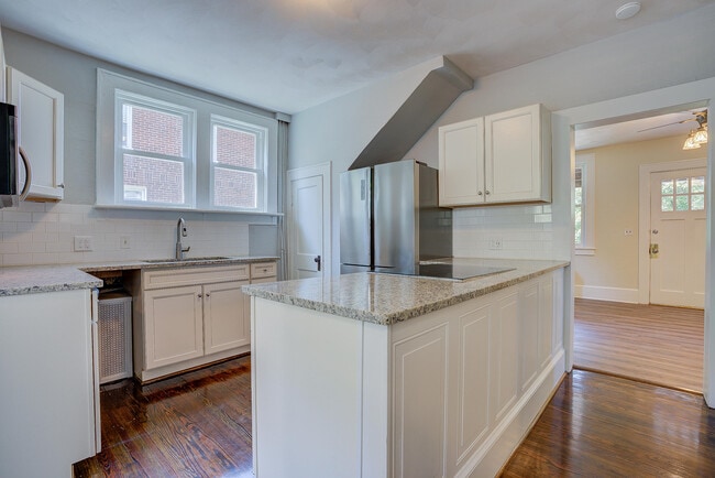 Building Photo - 1414 Hamilton Terrace SE