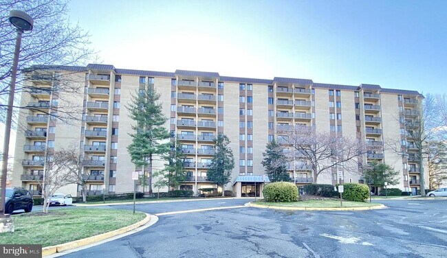 Building Photo - 3101 S Manchester St