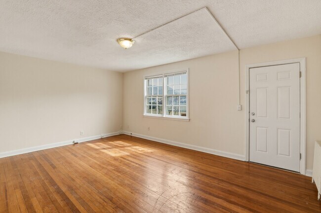 Building Photo - 1 William St