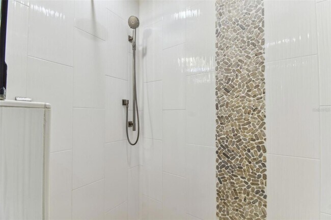 Building Photo - 200 Skiff Point