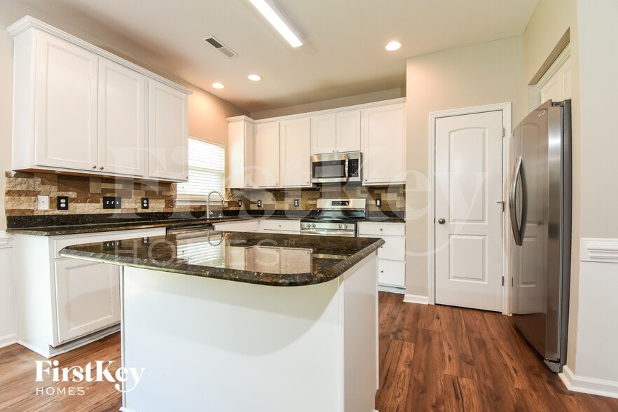 Building Photo - 2814 Chari Park Ln