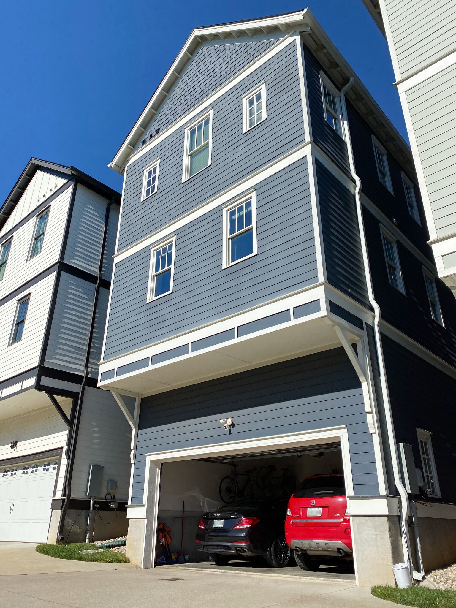 Building Photo - 204 Burns Ave