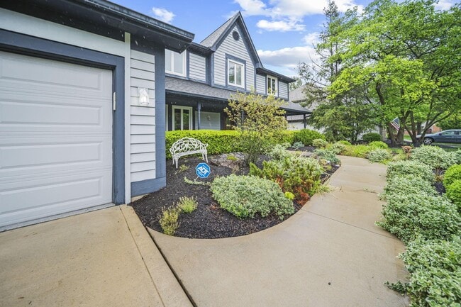Building Photo - 1094 Farrington Dr