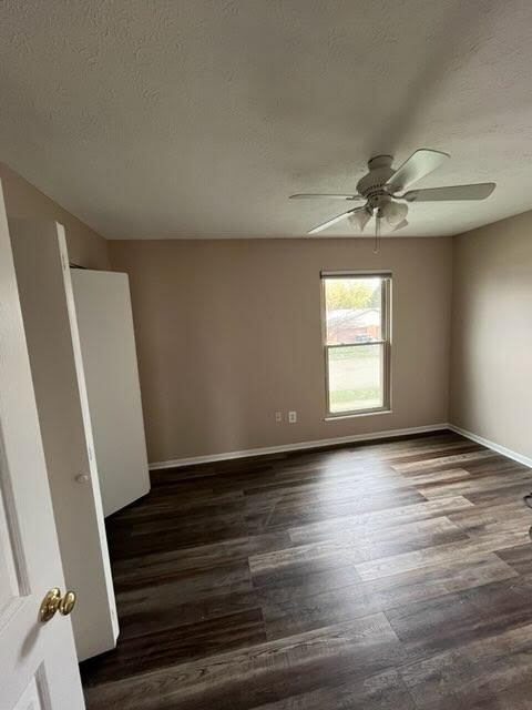 Building Photo - 1871 N Lakeman Dr
