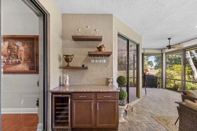 Building Photo - 1509 SW Mockingbird Cir