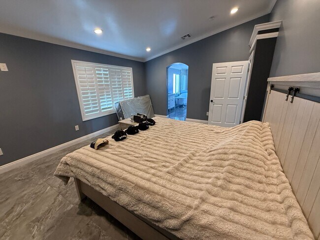 Building Photo - Eagle Ranch Community-2 Story 4 bedrooms Spanish Style Home