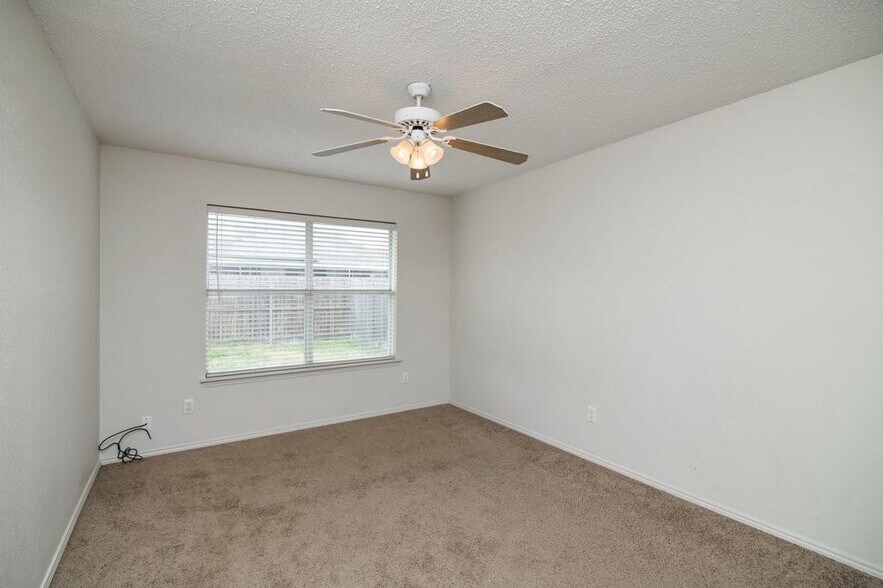 Building Photo - 512 Asbury Dr