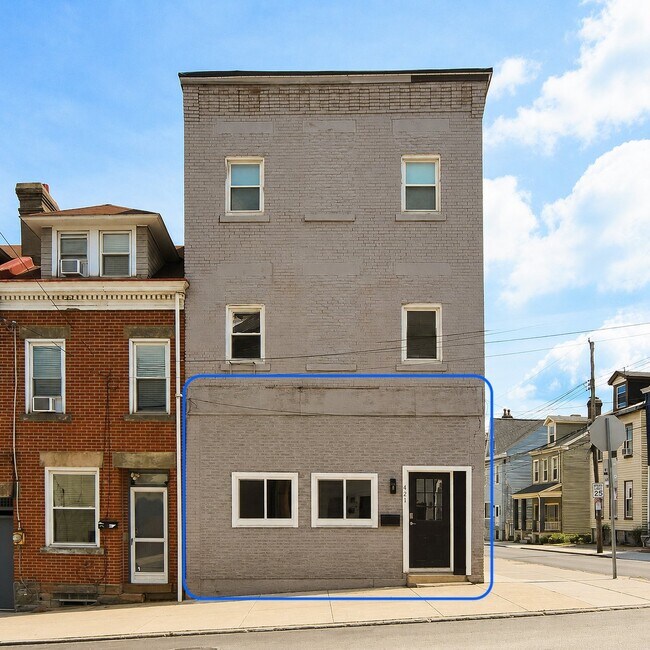 Building Photo - 5201 Keystone St