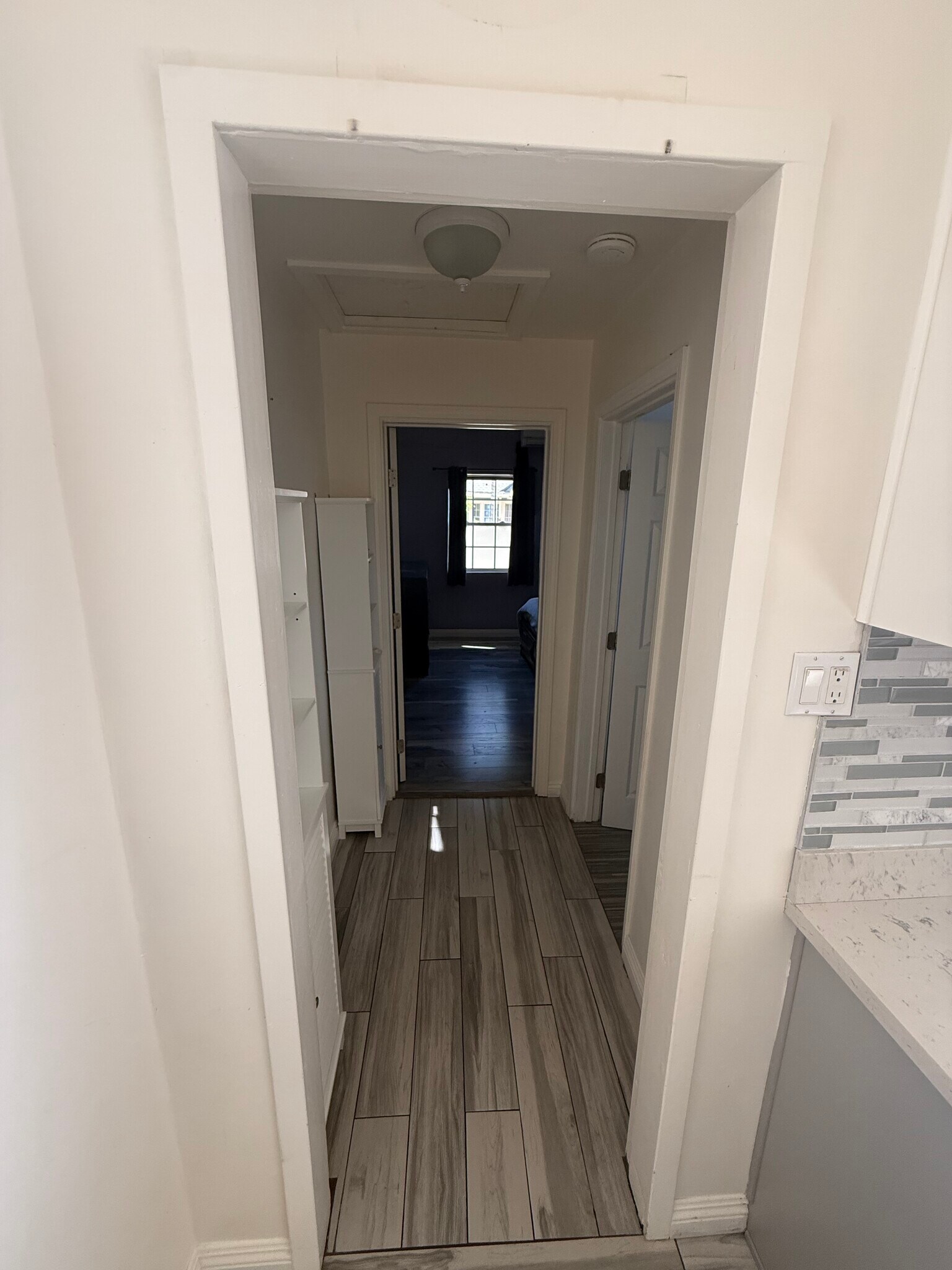 Building Photo - 396 N Mentor Ave