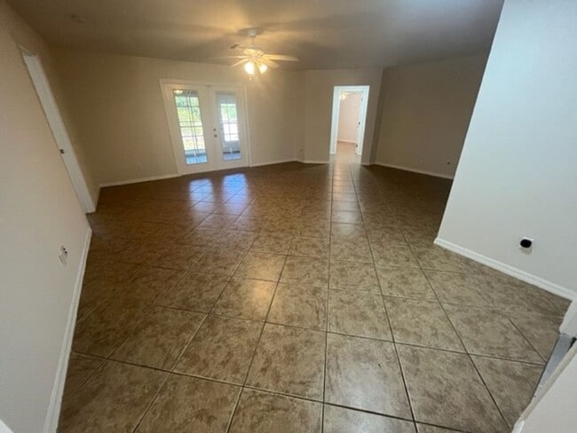 Building Photo - 1126 Calmar Ave