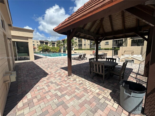 Building Photo - 10401 W Broward Blvd