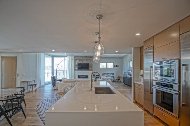 Building Photo - NEWER, LUXURIOUS & MODERN, 2920 SQ FT HOME W/ HIGH END DETAILS, AMAZING DECK/BALCONY SPACE, 2-CAR...