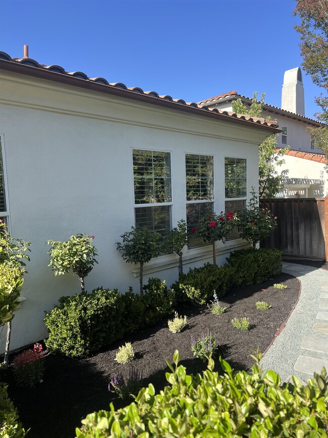 Building Photo - 2133 Watercress Pl