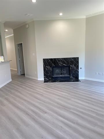 Building Photo - 9517 Thorncliff Dr
