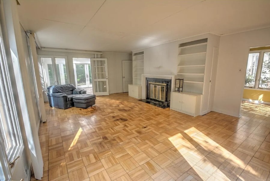 Living Room - 1013 Overbrook Rd