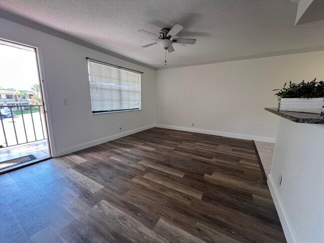 Building Photo - 4175 Oak Terrace Dr