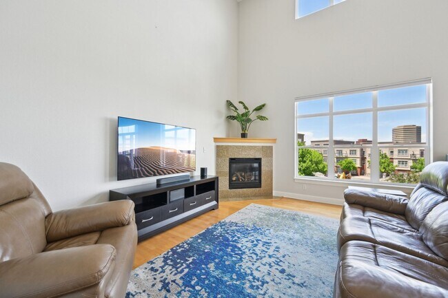 Building Photo - 5677 S Park Pl