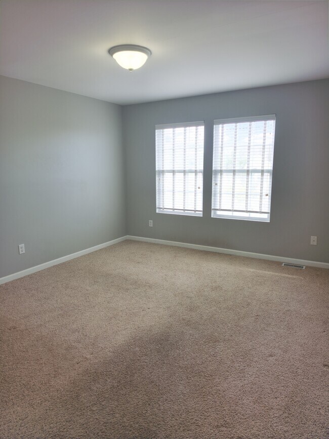 Building Photo - 5818 Sable Ridge Dr SE