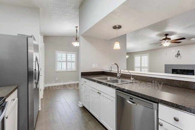 Building Photo - 10729 Squires Ct