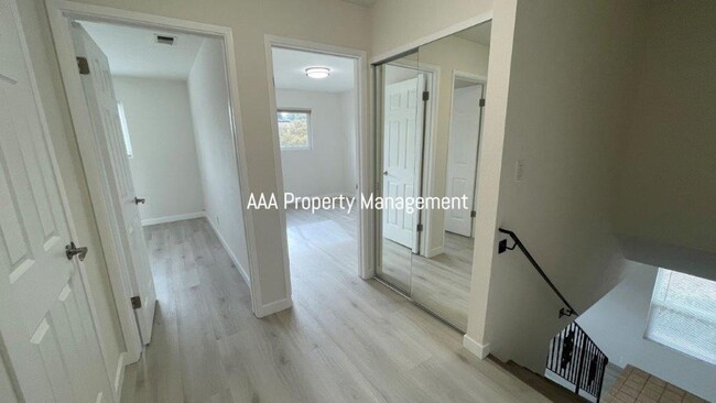 Building Photo - Martinez Beautiful fully remodeled 3 bedro...