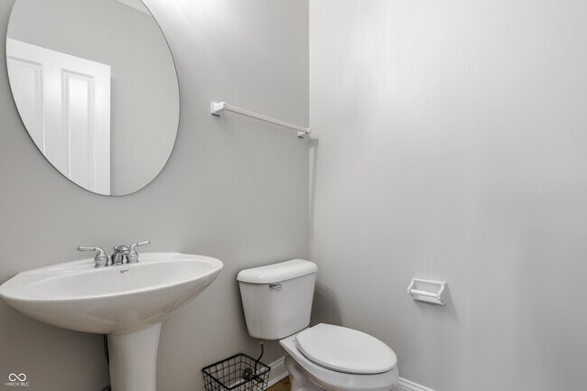 Building Photo - 12779 Tradd St