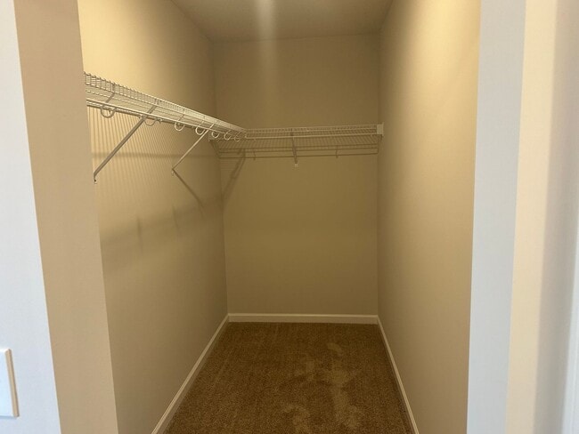 Building Photo - 3 Bed +Den Nearly Brand New $2350