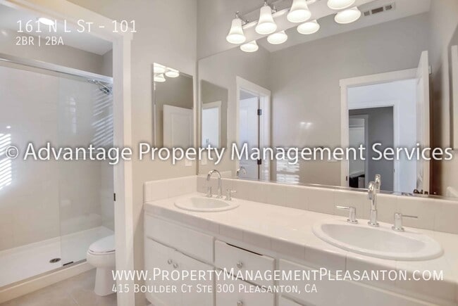 Building Photo - 161 N L St