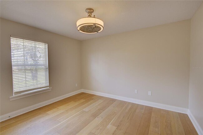 Building Photo - 916 Mills Estate Pl