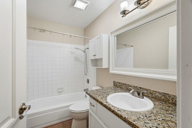 Building Photo - 1688 Branham Park Pl